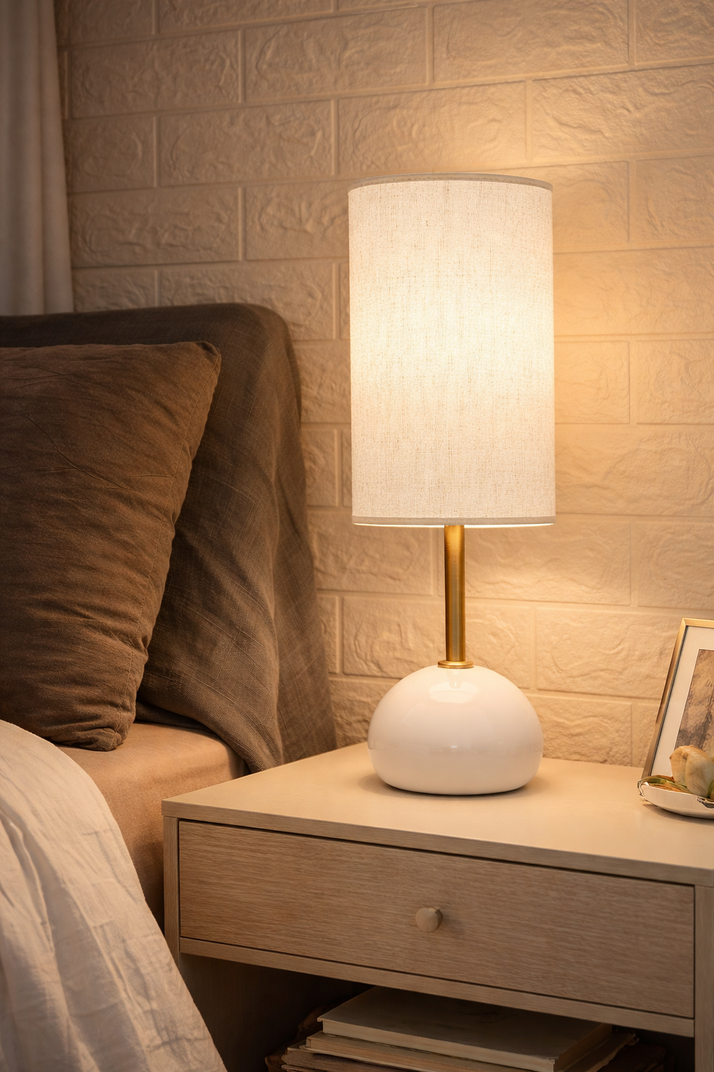 Eira Table Lamp